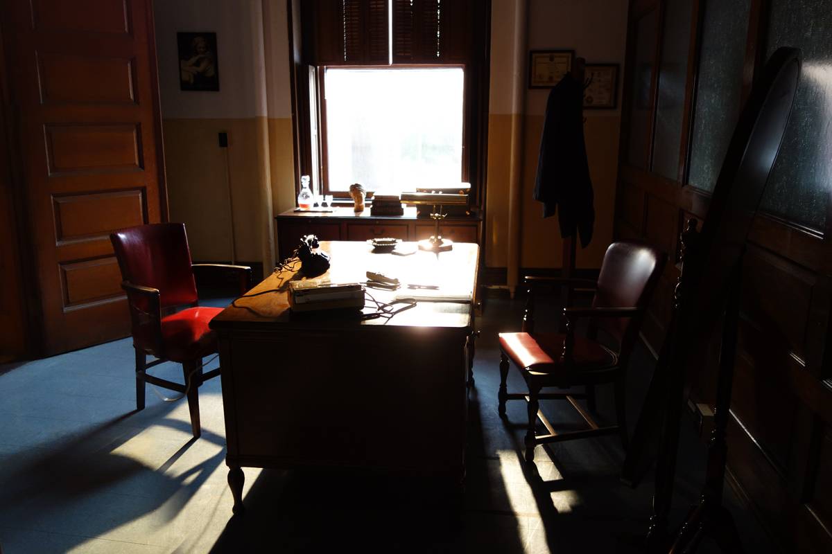 Int. Dr. Otternschlag's Office