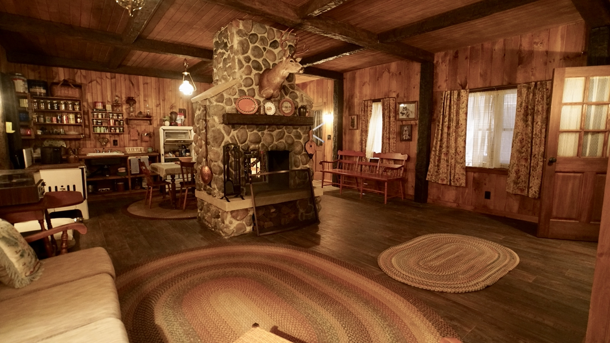 Int. Cabin