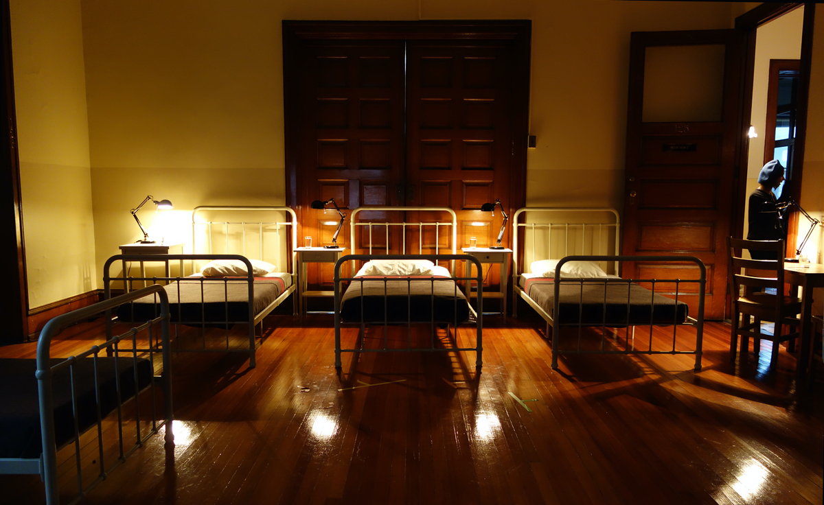 Int. Hospital Room