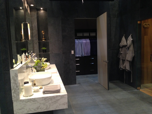 Int. Bathroom