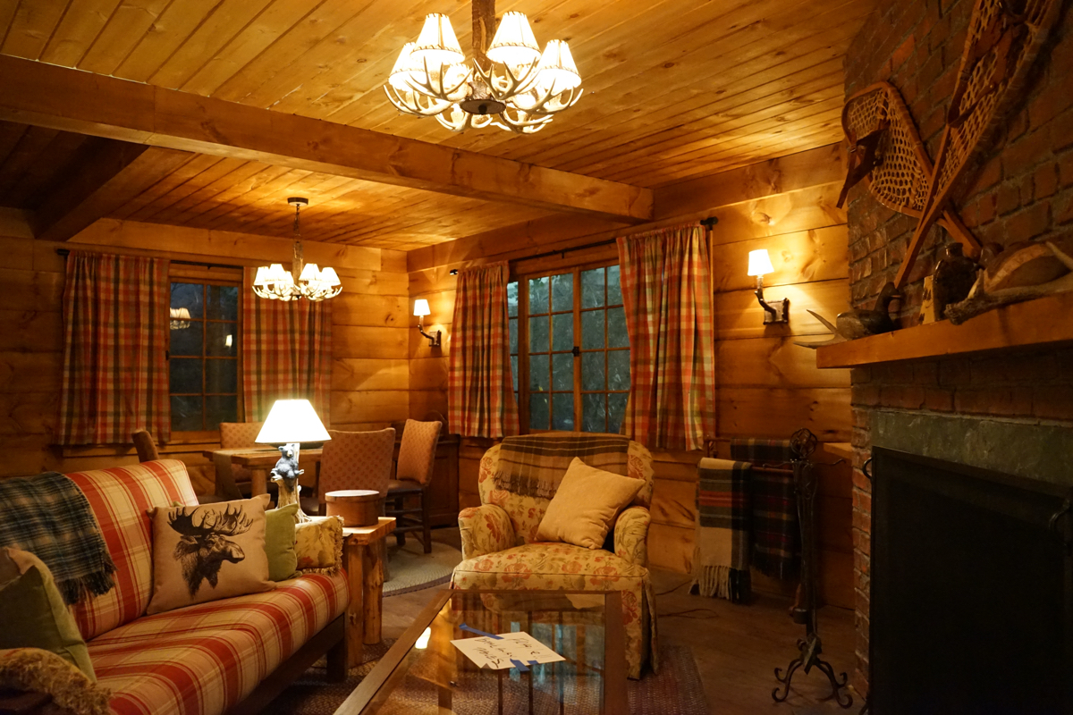 Int. Cabin